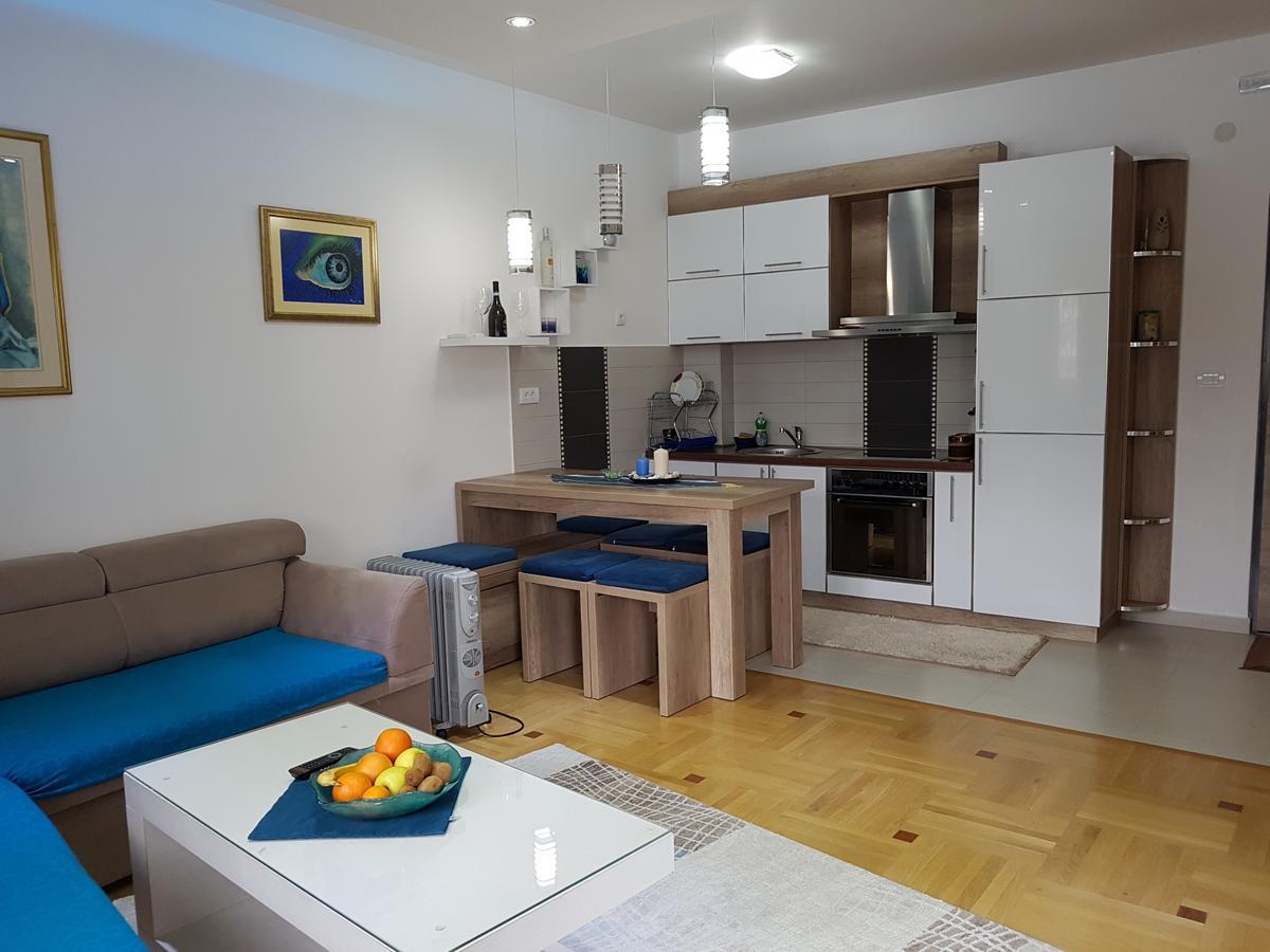 Apartman Dajana Ulcinj Ngoại thất bức ảnh