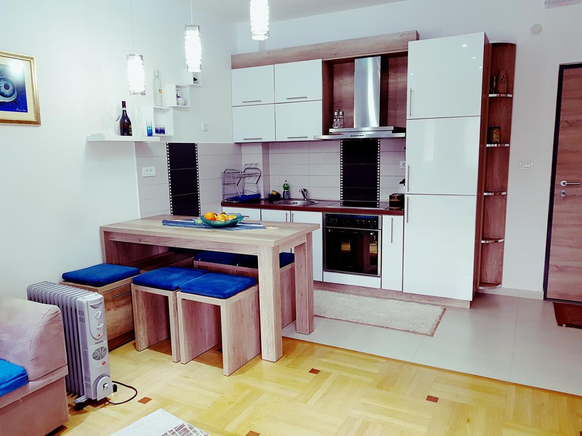 Apartman Dajana Ulcinj Ngoại thất bức ảnh