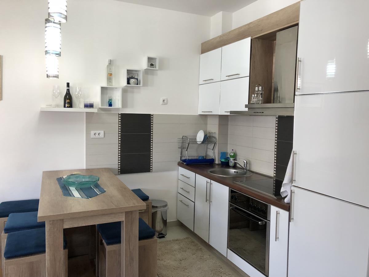 Apartman Dajana Ulcinj Ngoại thất bức ảnh